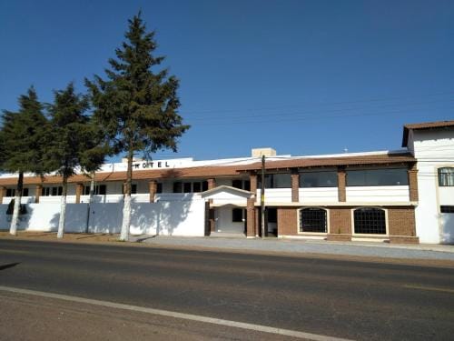 Hotel Los Pinos Hotel in Hidalgo, Mexico