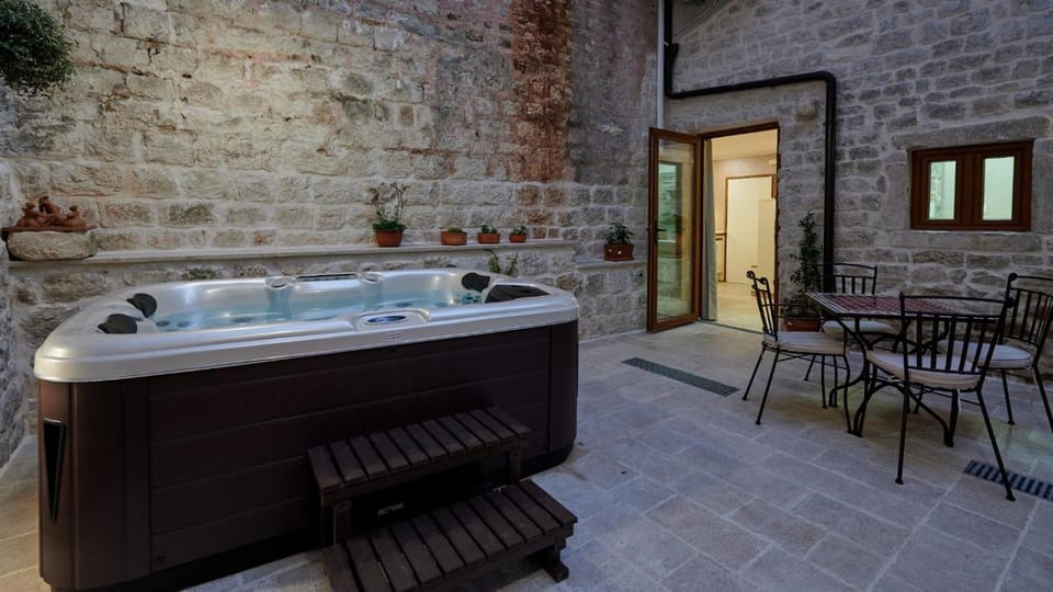 Villa Kudelik - Stone Story Hotel in Trogir