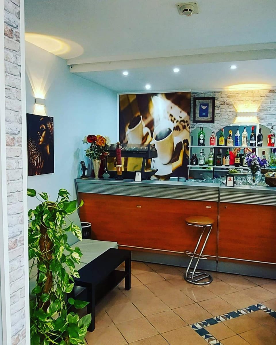 Bar/lounge