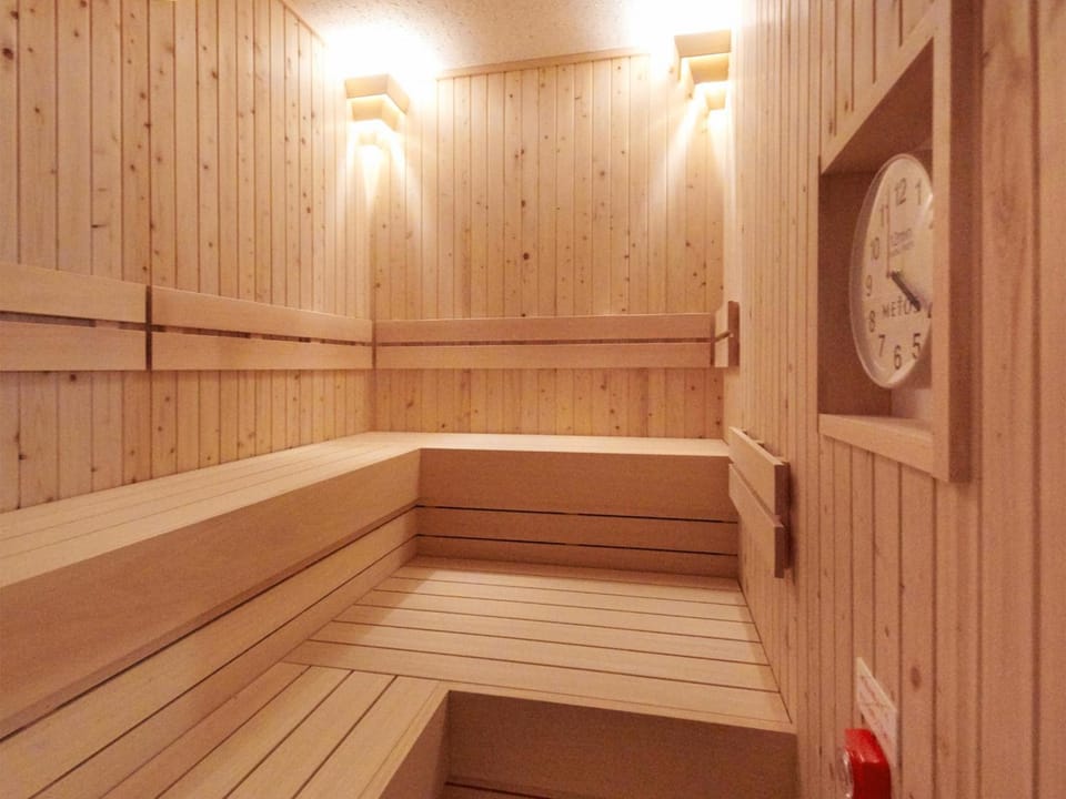 Smart Stay SHIZUKU Ueno Ekimae Capsule hotel in Chiba Prefecture
