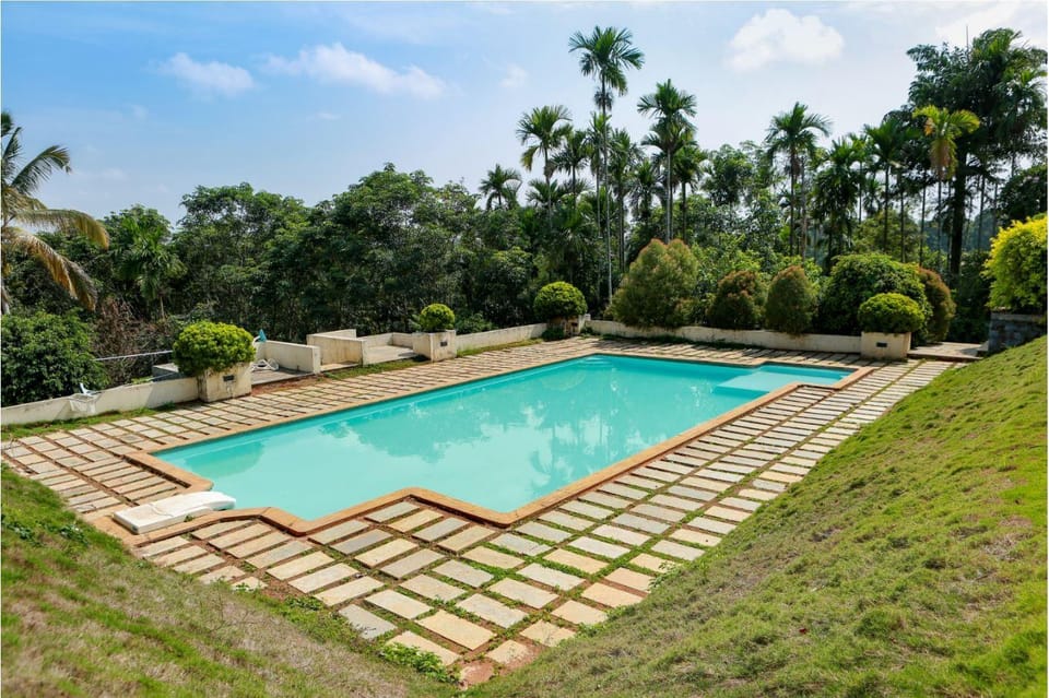 Rooz Green Leaf Hotel in Kerala