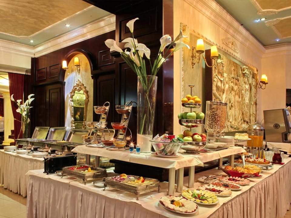 Queen's Astoria Design Hotel Hotel in Belgrade