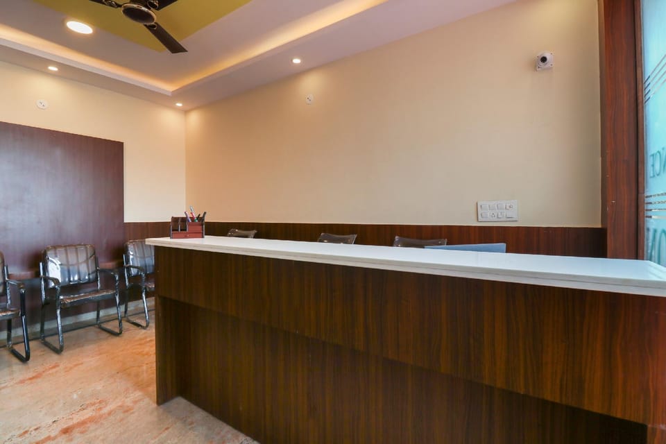 Collection O 49608 Champion Prince Hotel in Bengaluru