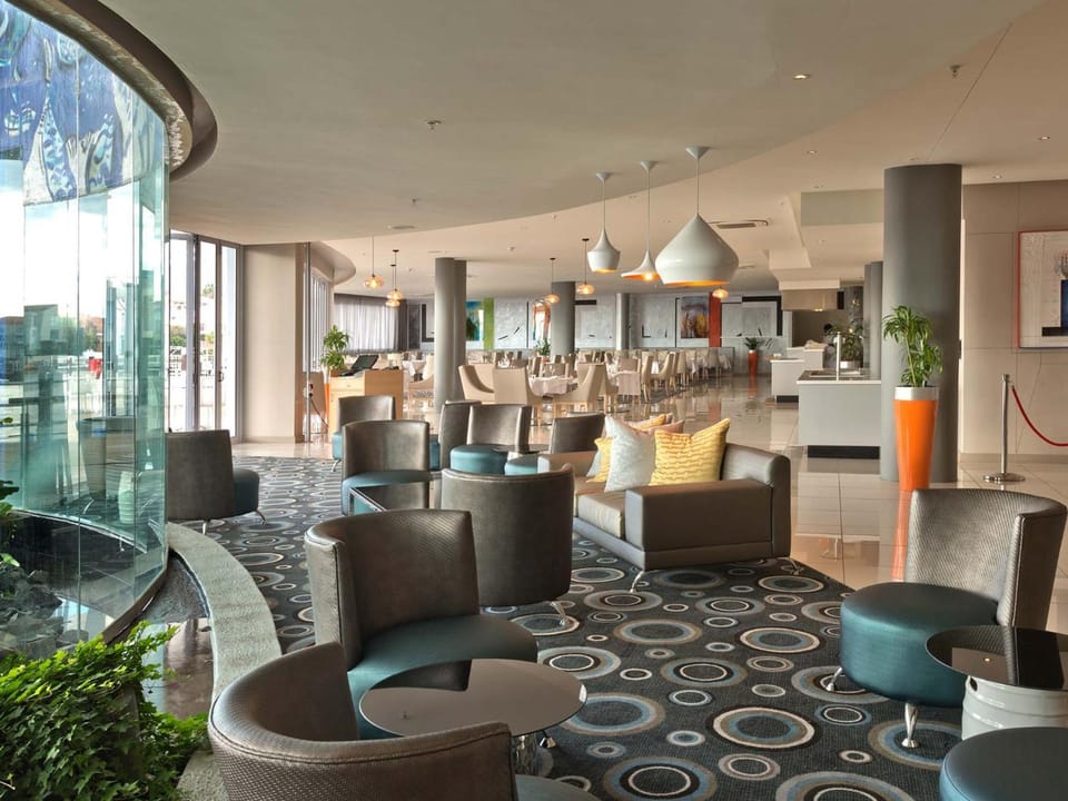 Bar/lounge