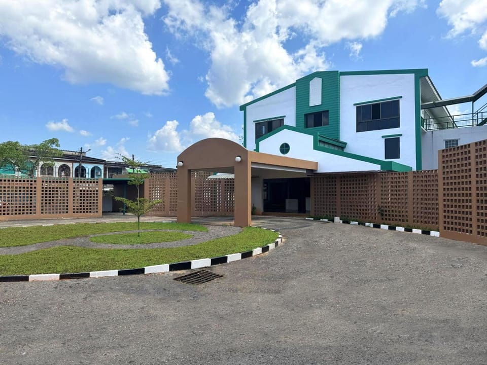 Plernpetch Hotel Hotel in Surat Thani Changwat