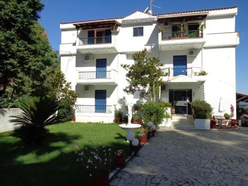 Porto Kairis Hotel in Euboea