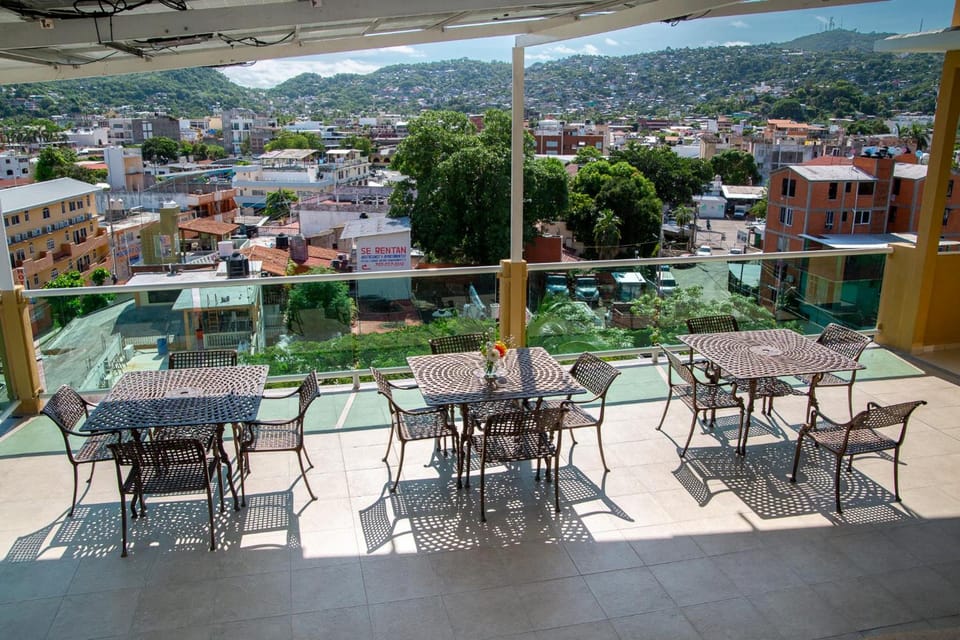 Fabuloso Hotel Las Vegas Hotel in Zihuatanejo