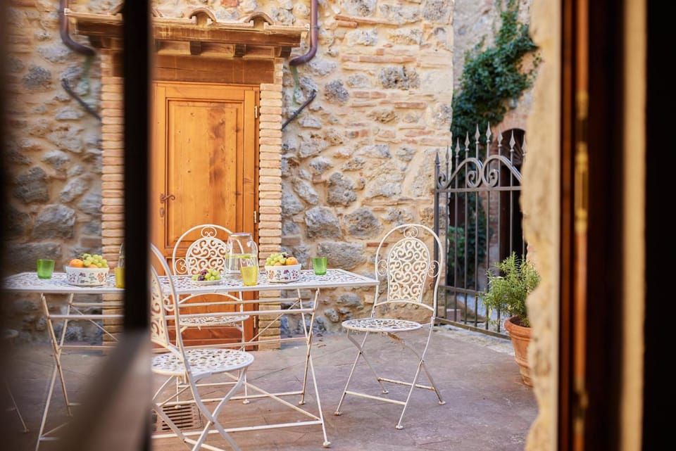 Antica Dimora Hotel in Tuscany