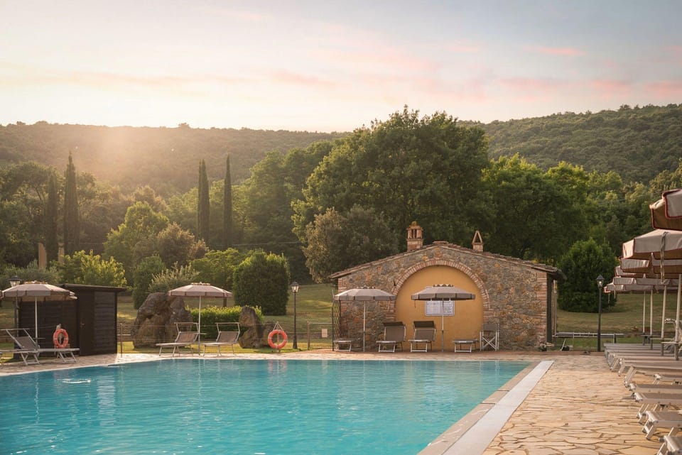Hotel Casolare Le Terre Rosse Hotel in Tuscany