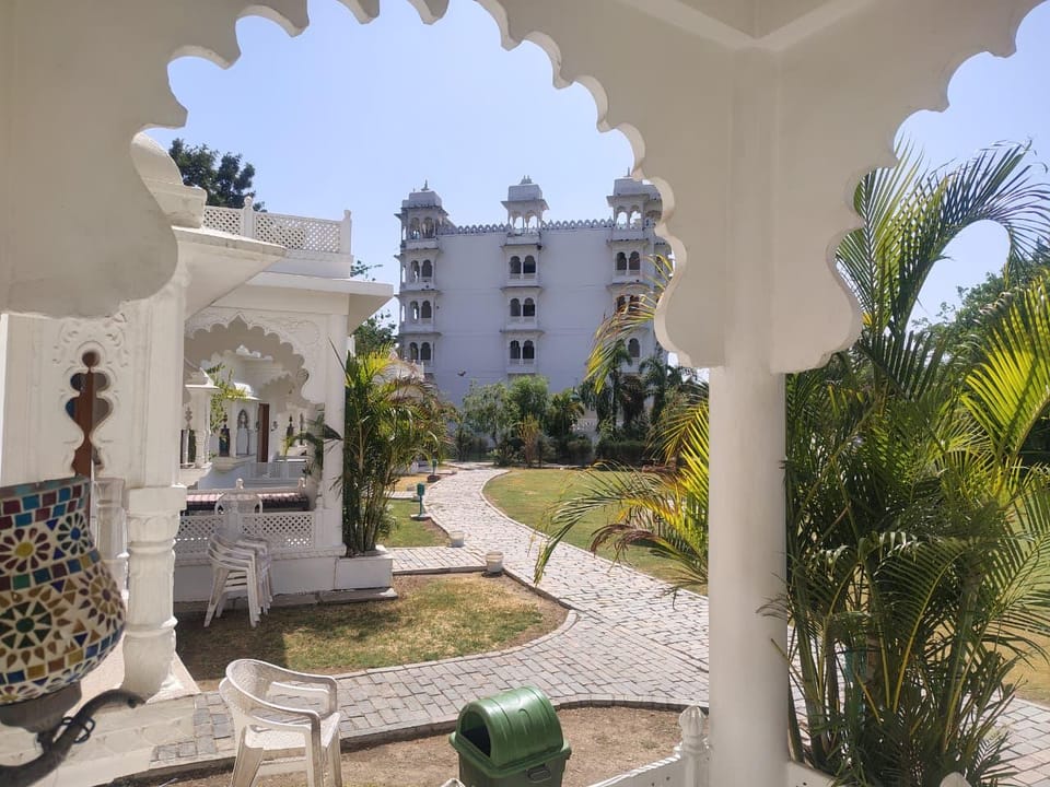 Rajasi Palace Hotel in Rajasthan