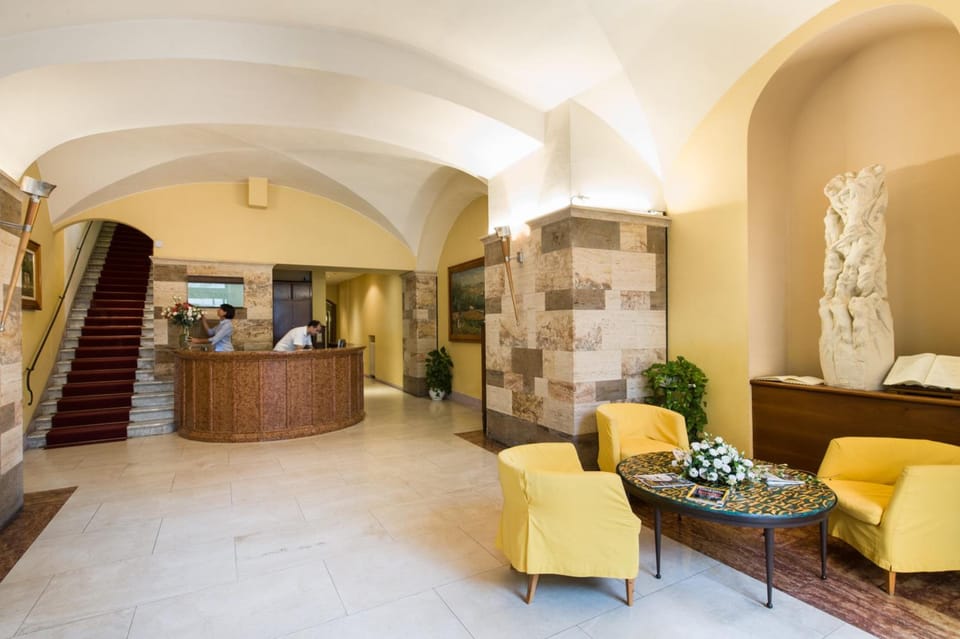 Hotel La Cisterna Hotel in San Gimignano
