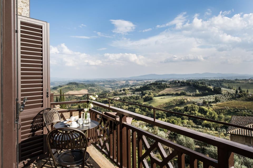 Hotel La Cisterna Hotel in San Gimignano