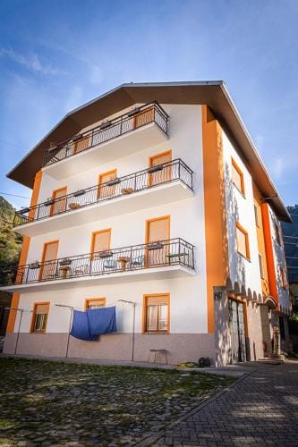 Hostel - Bormio - Livigno - Santa Caterina - Stelvio Hostel in Province of Brescia