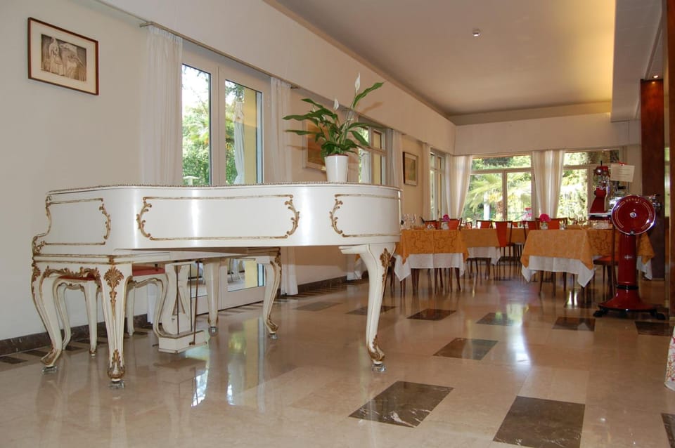 Hotel Broglia Hotel in Sirmione