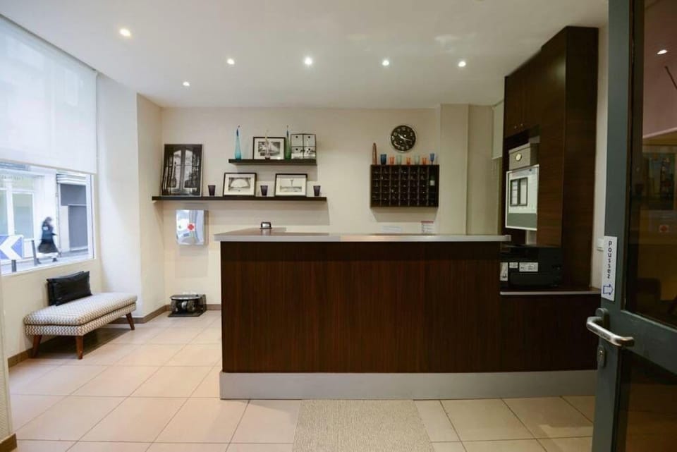 HOTEL DU MONT LOUIS Hotel in Paris