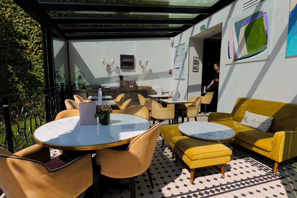 Bar/lounge