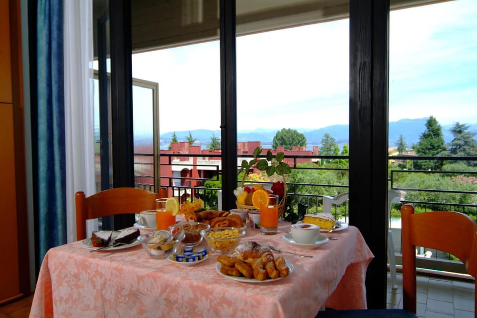 Hotel Residence Holiday Hotel in Sirmione