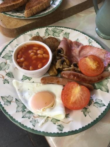 Haelarcher Farmhouse and Helicopter B&B Hotel in England