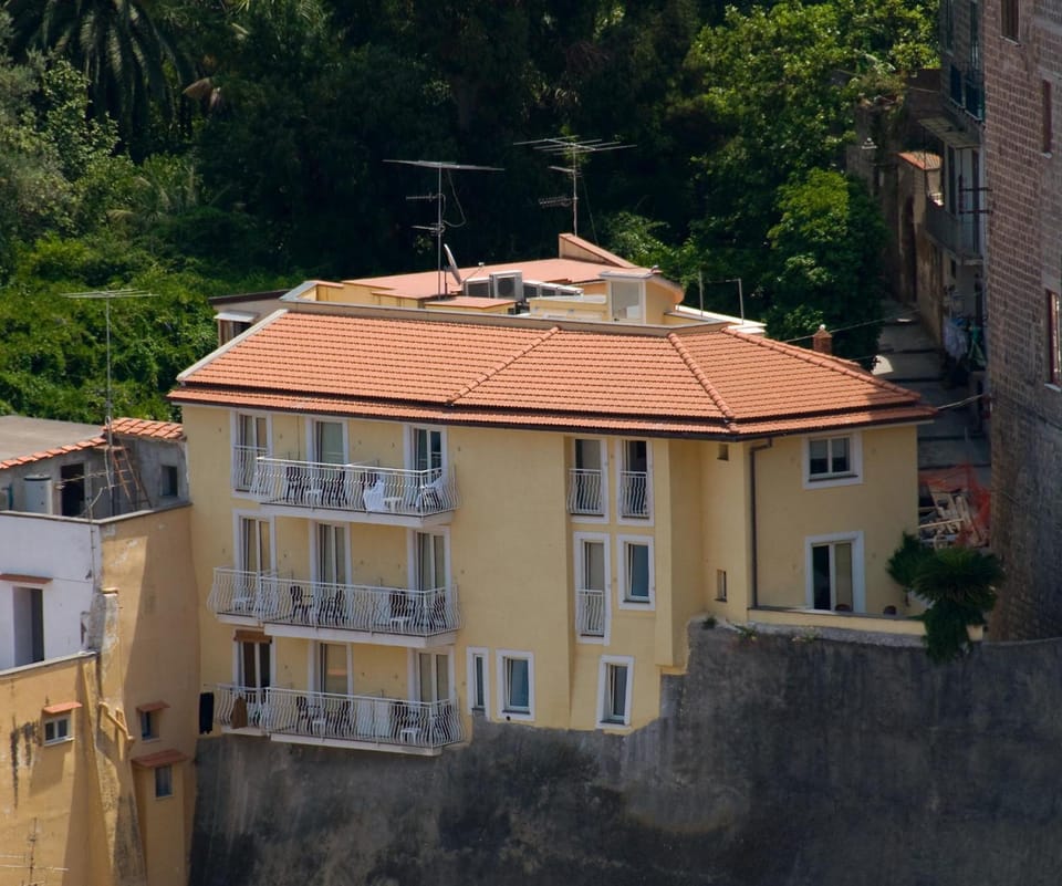 Coltur Suites Hotel in Sorrento