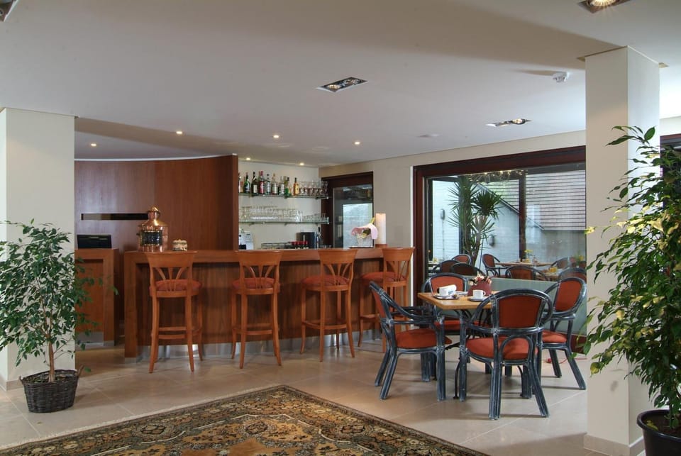 Bar/lounge
