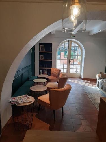 Logis Hotel Le Chene Vert Hotel in Provence-Alpes-Côte d'Azur