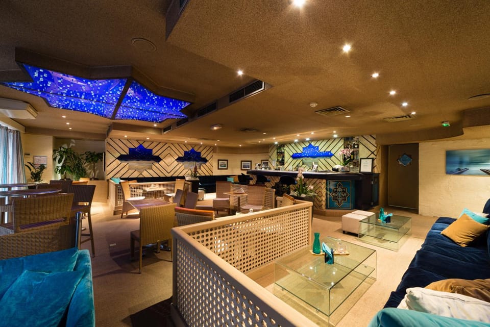 Bar/lounge