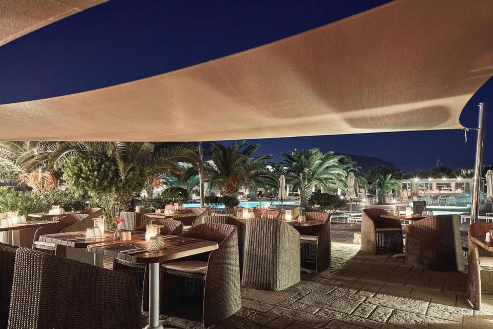 Santo Miramare Beach Resort Resort in Santorini