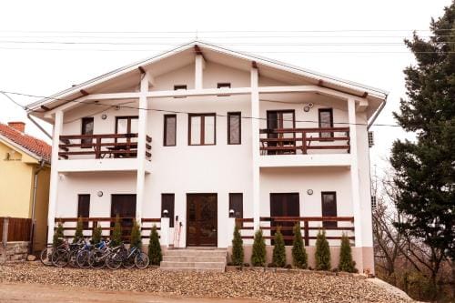 Hotel Cider&Squash, Grncarska 8, Prnjavor Hotel in Serbia