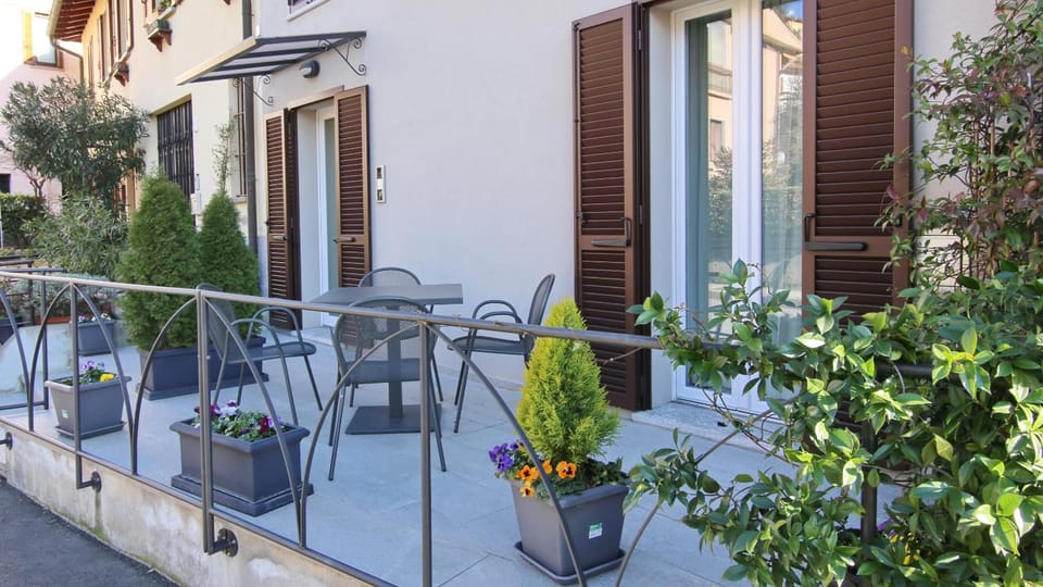 Italianway - Affittacamere Brenna Hotel in Como