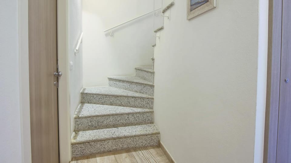 Italianway - Affittacamere Brenna Hotel in Como