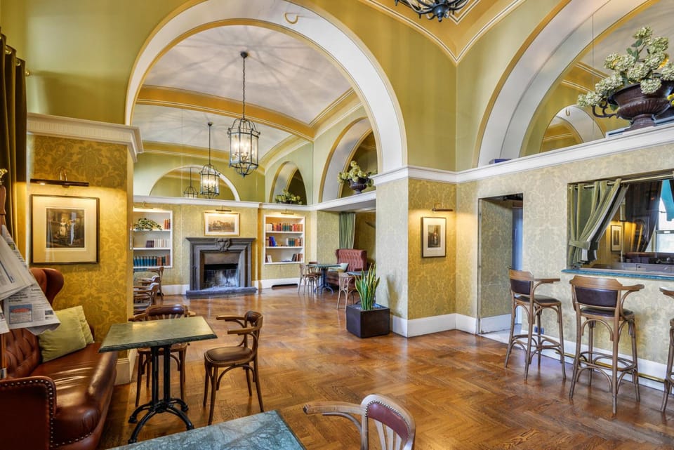 Bar/lounge