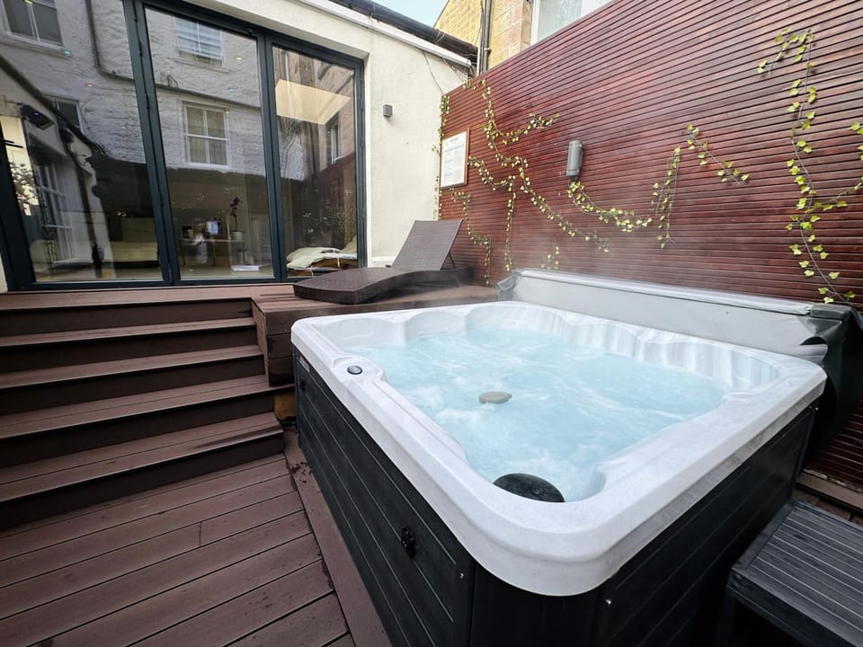 Hot tub