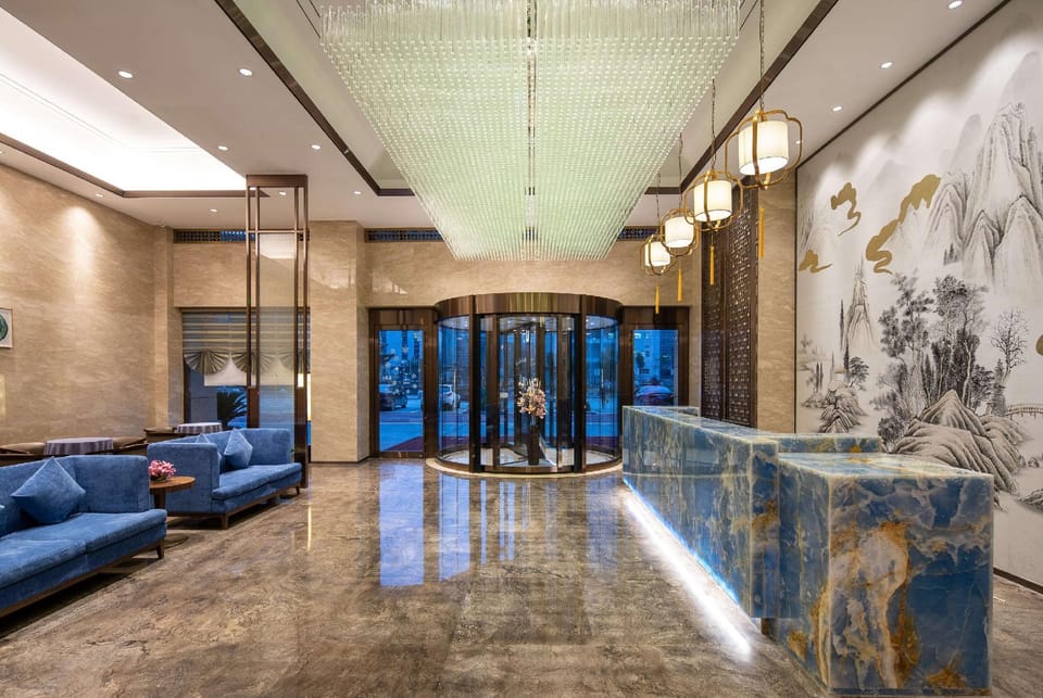 Ramada Encore by Wyndham Wuhan Caidian Hotel in Wuhan
