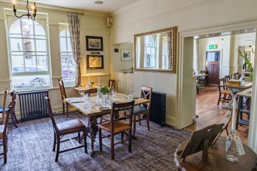 Swan Hotel Hotel in Arundel