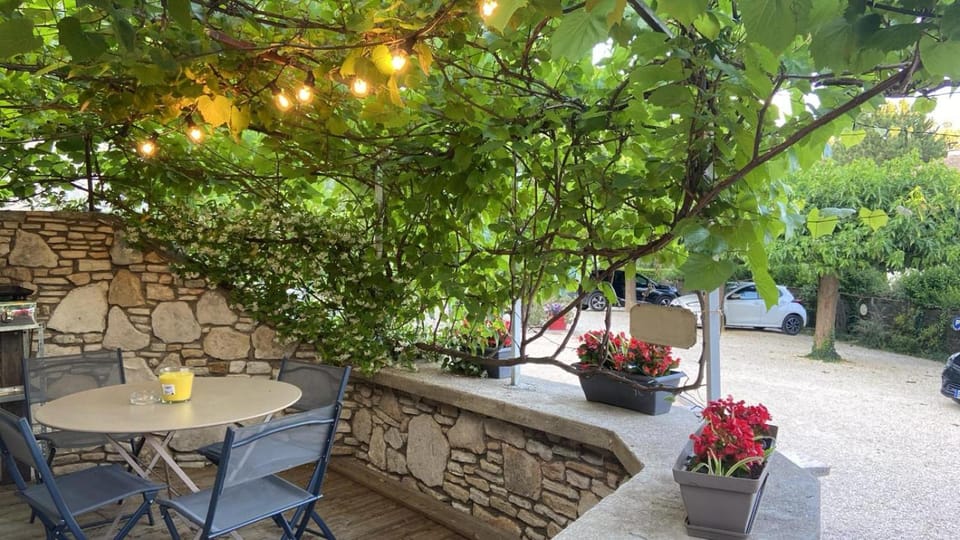 B&B La Vieille Source Hotel in Saint-Martin-d'Ardèche
