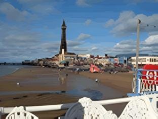 Beachcomber Hotel Hotel in Blackpool