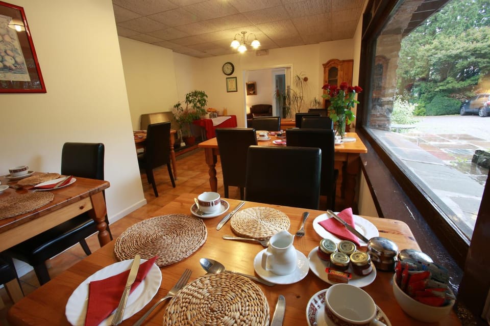 Ewenny Farm Guest House Hotel in Bridgend