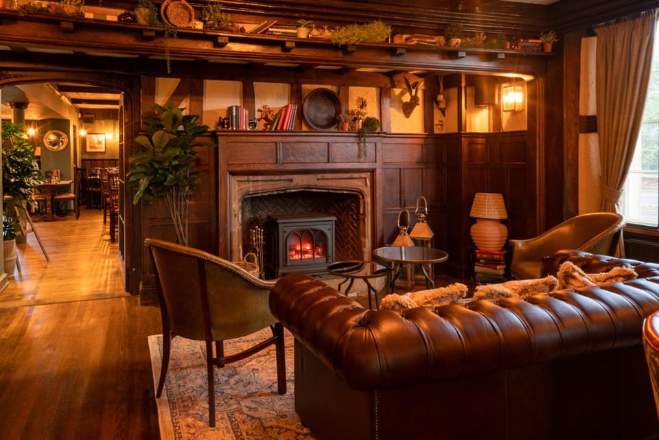 Prince of Burford Hotel in West Oxfordshire District