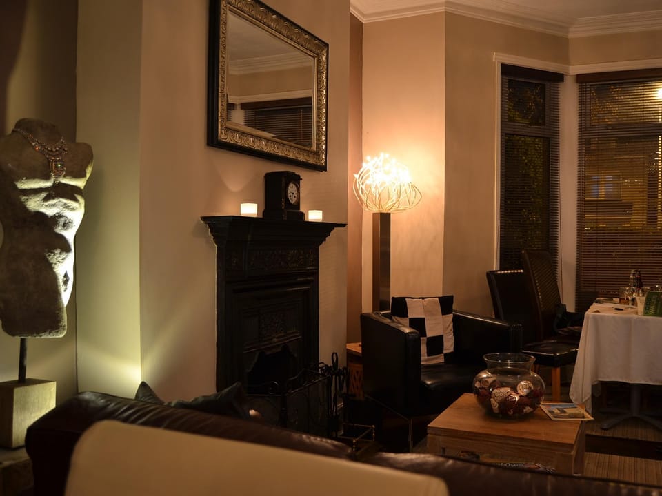Ty Rosa Rooms Hotel in Cardiff