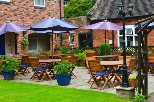 The Manor Guest House Hotel in Staffordshire Moorlands District