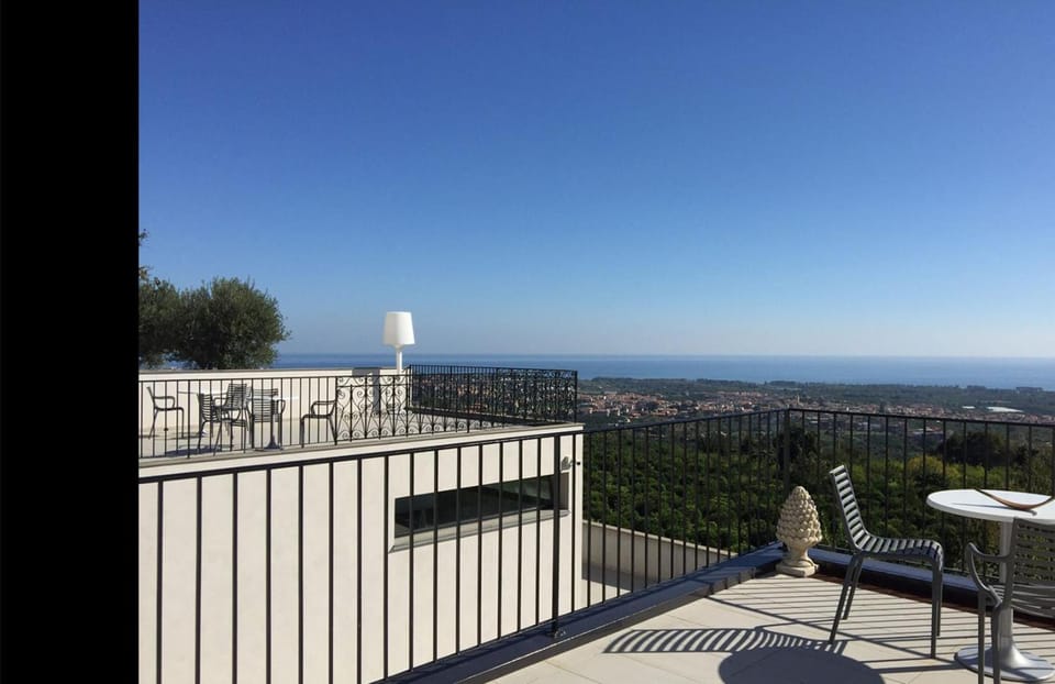 Tale Restaurant & Suite Resort in Sicily