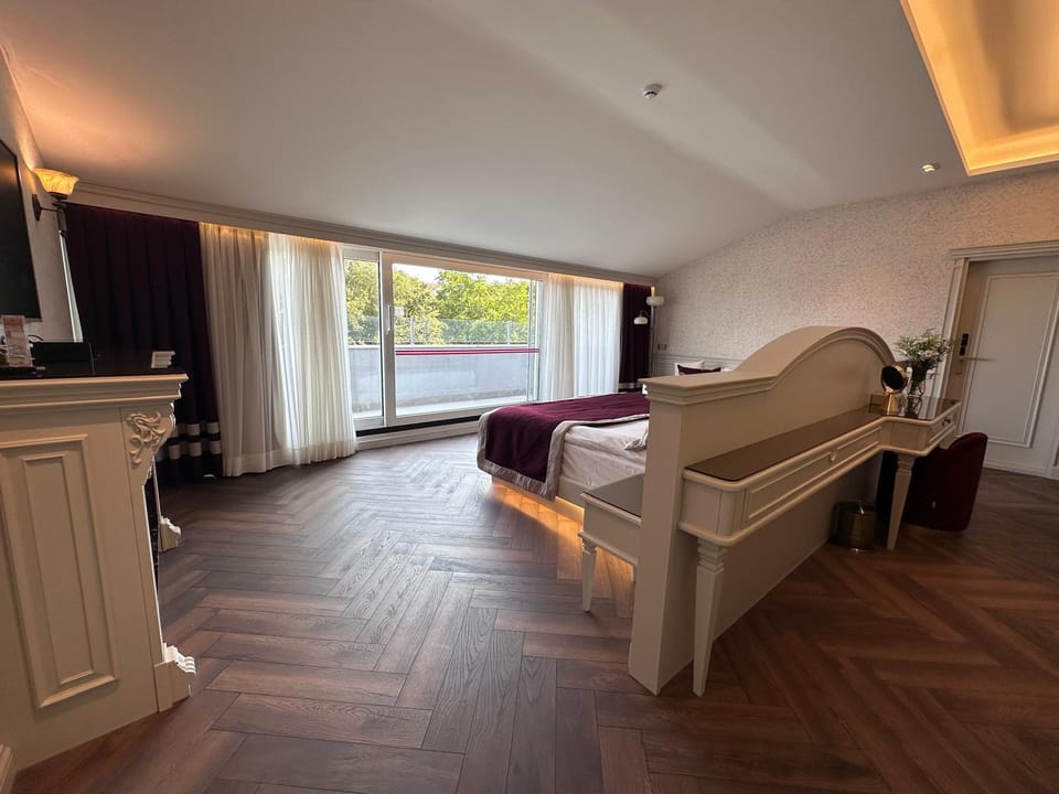 Suite room
