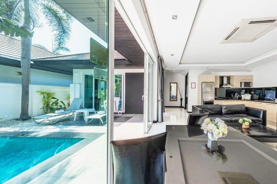 Colibri Pool Villa Pattaya Resort in Pattaya City