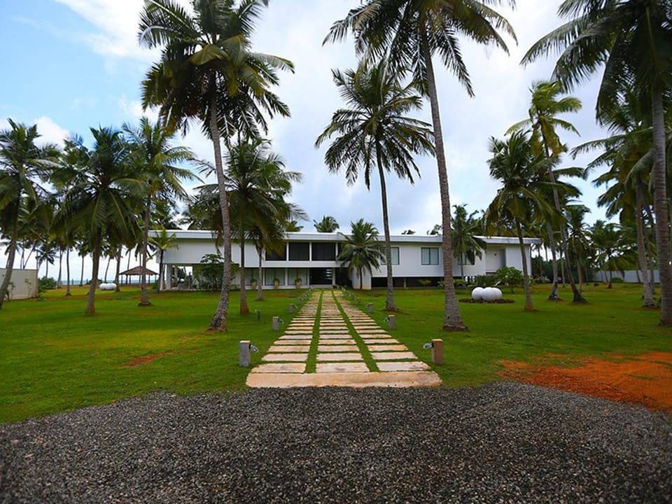 Green Turtle Villa Resort in Western Province
