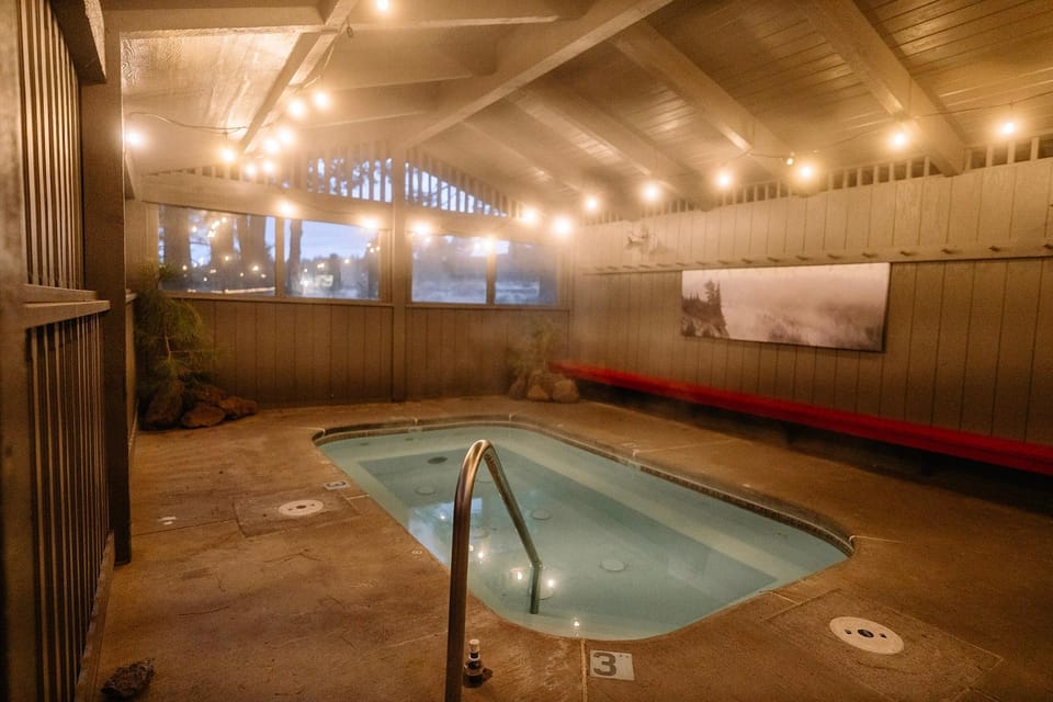 LOGE Bend Inn in Bend