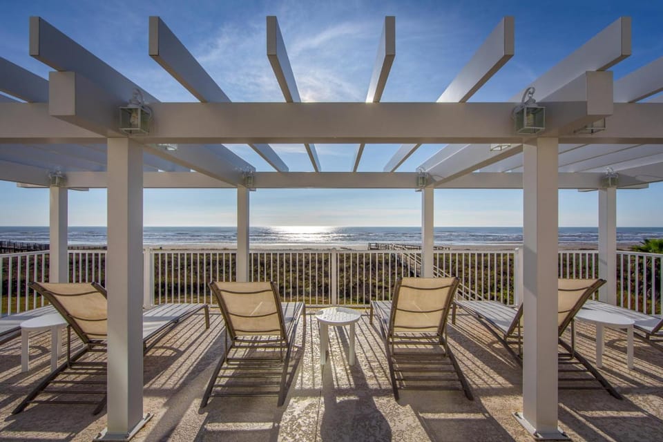 Holiday Inn Club Vacations Galveston Seaside Resort Hotel in Hitchcock