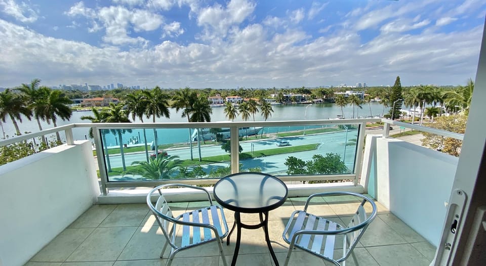 Seacoast by Miami Ambassadors Apartment hotel in Miami Beach