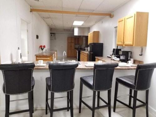 9BR-SLEEPS 19. Amazing Deal!! Hotel in Viavant-Venetian Isles