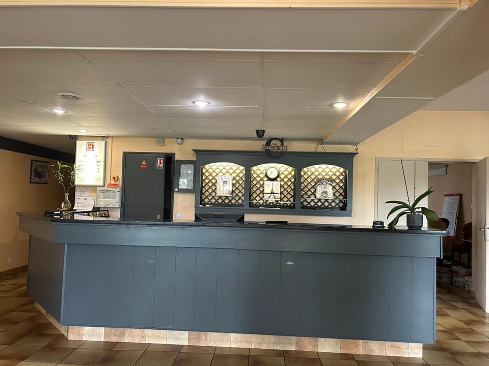 Confort Hotel Hotel in Île-de-France