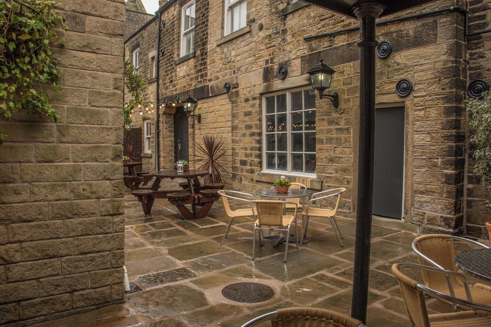 Norfolk Arms Inn in Glossop